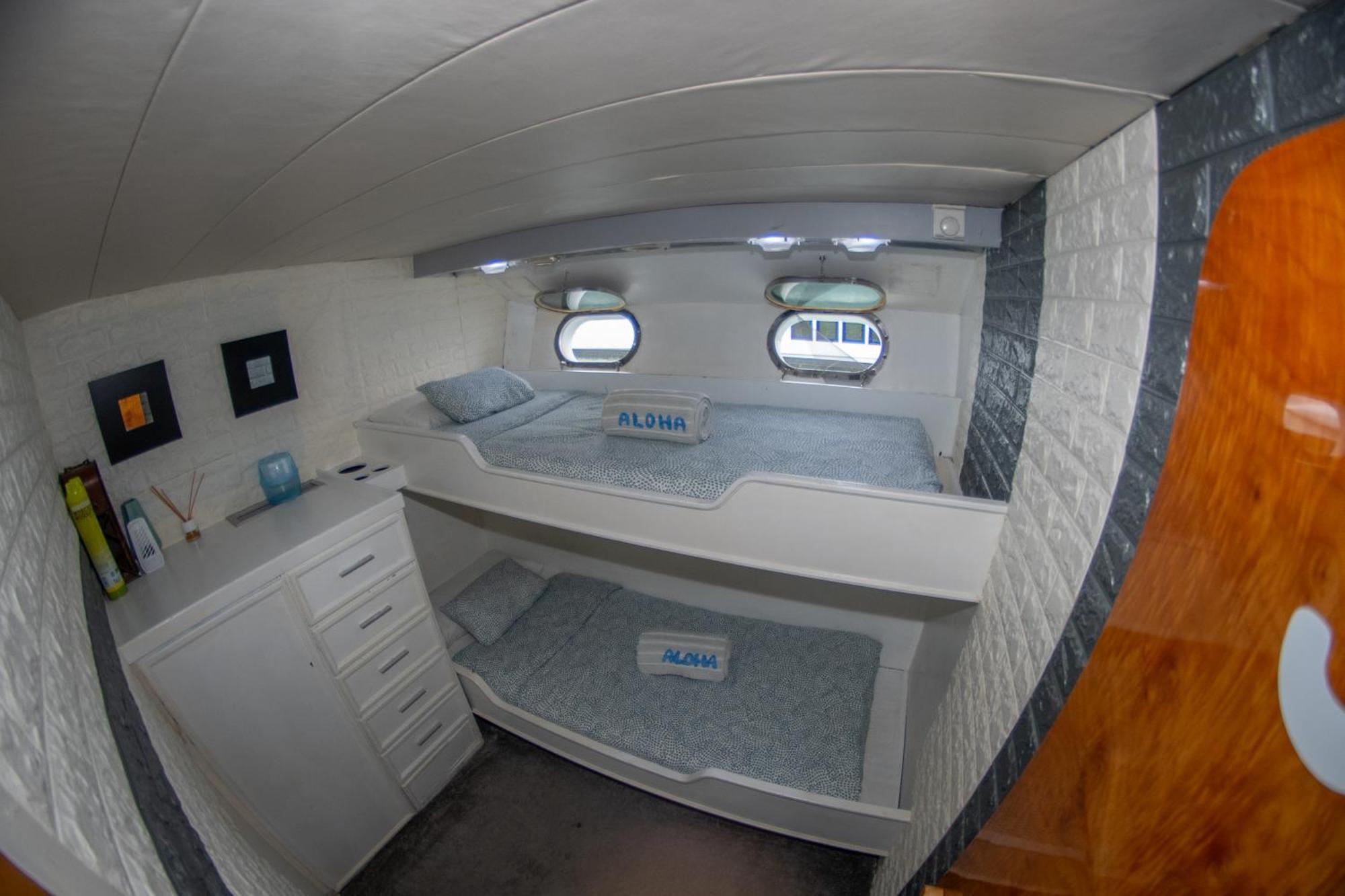 Boat Aloha Hotel Sant Adrià de Besòs Eksteriør billede